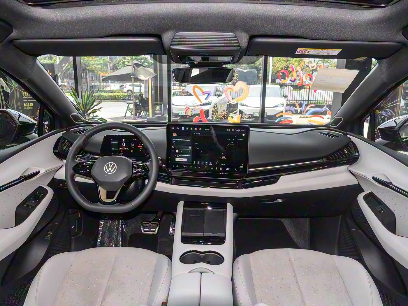 2025 Volkswagen ID.UNYX 06